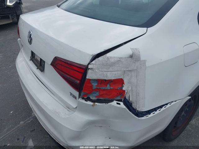 45016982 :رقم المزاد ، 3VW2B7AJXHM403248 vin ، 2017 Volkswagen Jetta 1.4t S مزاد بيع