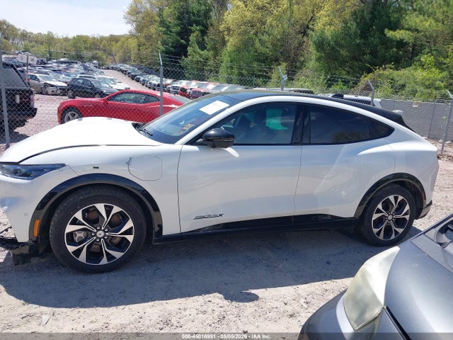Продаж на аукціоні авто 2023 Ford Mustang Mach-e Premium, vin: 3FMTK3SUXPMA75672, номер лоту: 45016991