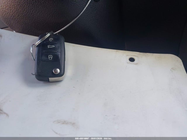 45016997 :رقم المزاد ، 3VWJP7AT2CM652960 vin ، 2012 Volkswagen Beetle 2.5l مزاد بيع