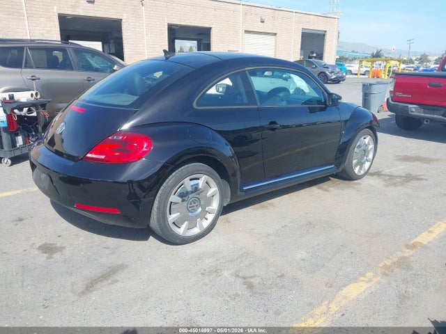 45016997 :رقم المزاد ، 3VWJP7AT2CM652960 vin ، 2012 Volkswagen Beetle 2.5l مزاد بيع