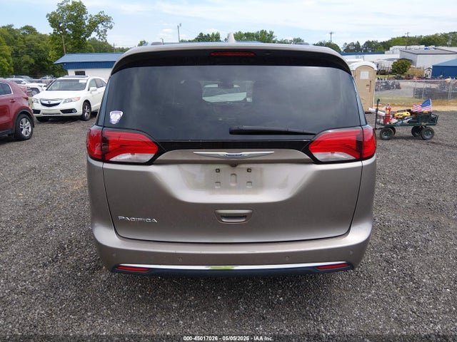 45017026 :رقم المزاد ، 2C4RC1EG3JR144126 vin ، 2018 Chrysler Pacifica Touring L Plus مزاد بيع