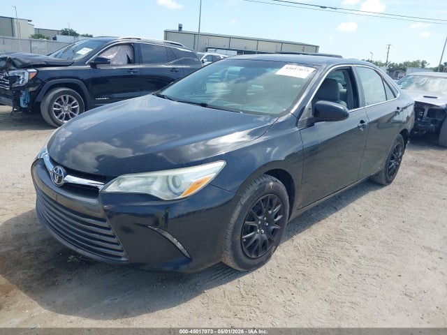 2015 Toyota Camry Le მანქანა იყიდება აუქციონზე, vin: 4T1BF1FK4FU041105, აუქციონის ნომერი: 45017073
