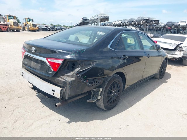 2015 Toyota Camry Le მანქანა იყიდება აუქციონზე, vin: 4T1BF1FK4FU041105, აუქციონის ნომერი: 45017073