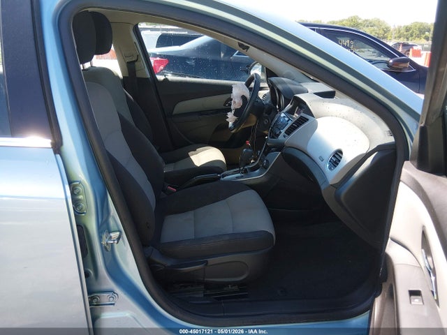45017121 :رقم المزاد ، 1G1PC5SH6C7278895 vin ، 2012 Chevrolet Cruze Ls مزاد بيع