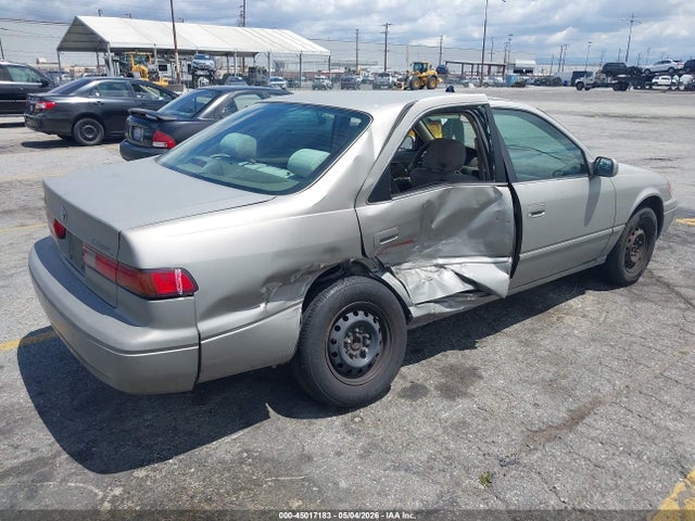 1998 Toyota Camry Le მანქანა იყიდება აუქციონზე, vin: JT2BG22K0W0260883, აუქციონის ნომერი: 45017183