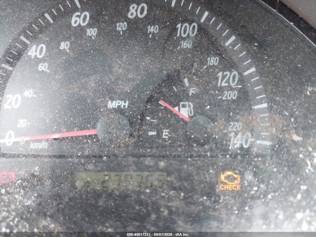 45017231 :رقم المزاد ، 4T1BE32K52U610493 vin ، 2002 Toyota Camry Le مزاد بيع