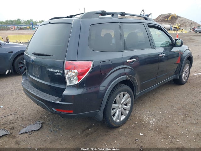 Продаж на аукціоні авто 2011 Subaru Forester 2.5x Premium, vin: JF2SHADC0BH728354, номер лоту: 45017235