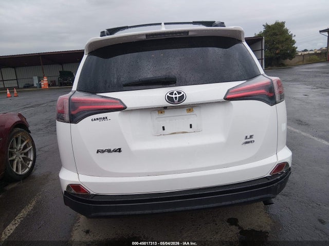 45017313 :رقم المزاد ، JTMBFREV7JJ186289 vin ، 2018 Toyota Rav4 Le مزاد بيع