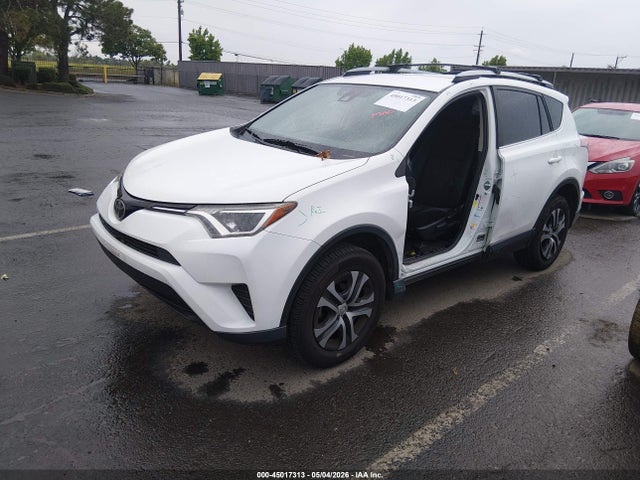 45017313 :رقم المزاد ، JTMBFREV7JJ186289 vin ، 2018 Toyota Rav4 Le مزاد بيع