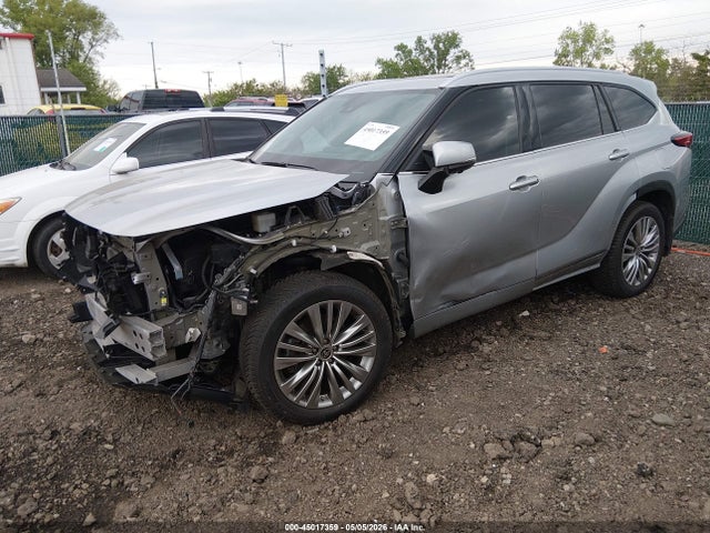 Aukcja sprzedaży 2023 Toyota Highlander Platinum, vin: 5TDKDRBH6PS004405, numer aukcji: 45017359