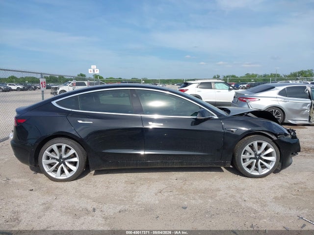 Tesla Model 3 Long Range/mid Range 2018 5YJ3E1EAXJF005912 Image 13
