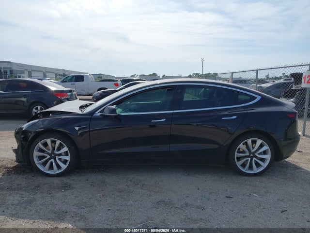 Tesla Model 3 Long Range/mid Range 2018 5YJ3E1EAXJF005912 Image 14
