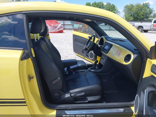 45017378 :رقم المزاد ، 3VWJX7AT9DM647028 vin ، 2013 Volkswagen Beetle 2.5l مزاد بيع