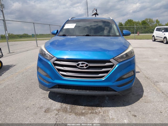 45017405 :رقم المزاد ، KM8J3CA4XHU437017 vin ، 2017 Hyundai Tucson Se مزاد بيع