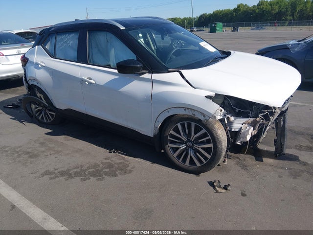 45017424 :رقم المزاد ، 3N1CP5CV6ML548352 vin ، 2021 Nissan Kicks Sv Xtronic Cvt مزاد بيع