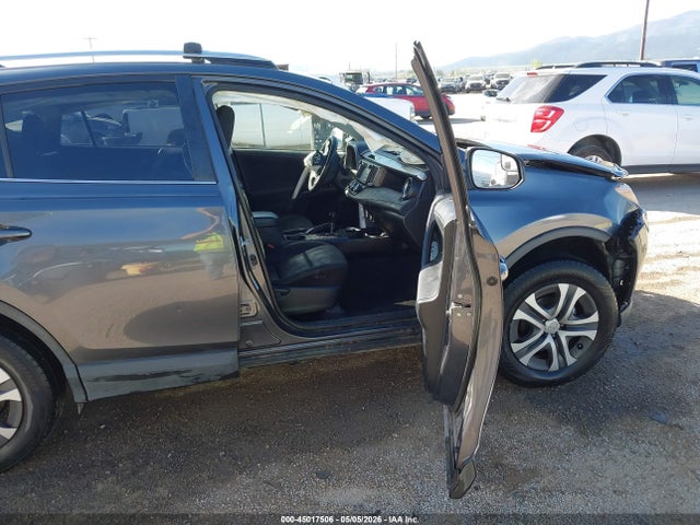 Toyota RAV4 LE 2016 JTMBFREV9GD185670 Image 5