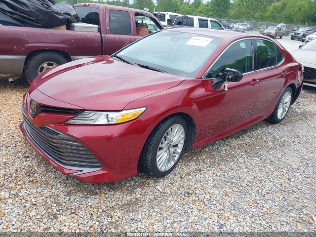 4T1B11HK1JU665948 Toyota CAMRY XLE