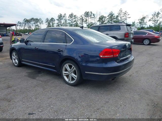 2015 Volkswagen Passat 1.8t Se მანქანა იყიდება აუქციონზე, vin: 1VWBS7A3XFC004078, აუქციონის ნომერი: 45017582