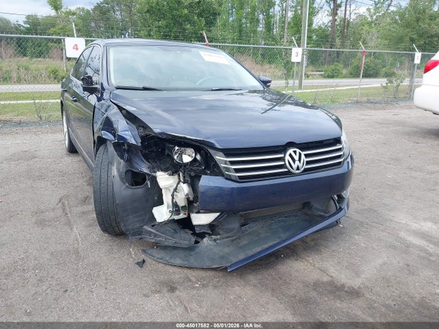 2015 Volkswagen Passat 1.8t Se მანქანა იყიდება აუქციონზე, vin: 1VWBS7A3XFC004078, აუქციონის ნომერი: 45017582