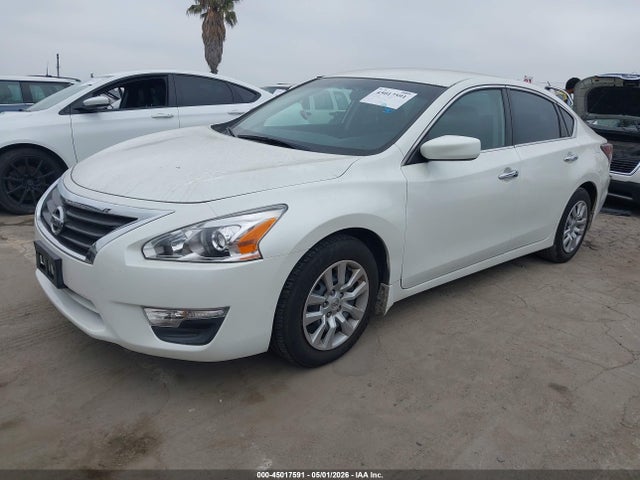 Nissan Altima 2.5 S 2015 1N4AL3AP1FN350652 Image 2
