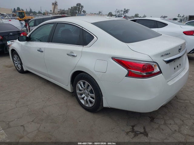 Nissan Altima 2.5 S 2015 1N4AL3AP1FN350652 Image 3