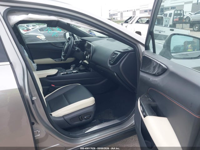 45017626 :رقم المزاد ، 2T2ADCAZ3NC001062 vin ، 2022 Lexus Nx 250 مزاد بيع