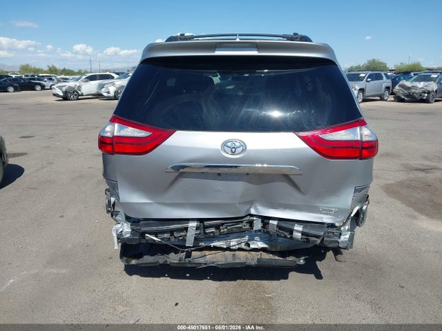 5TDDZ3DC2HS149970 Toyota Sienna Limited 7 Passenger