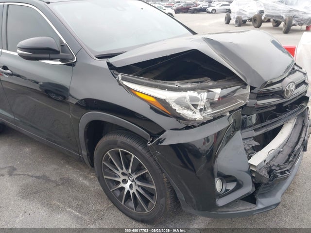 2017 Toyota Highlander Se მანქანა იყიდება აუქციონზე, vin: 5TDKZRFH4HS211677, აუქციონის ნომერი: 45017703