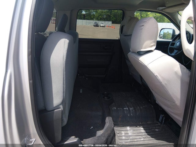 45017736 :رقم المزاد ، 3C6UR5CL9HG628597 vin ، 2017 Ram 2500 Tradesman  4x4 6'4 Box مزاد بيع