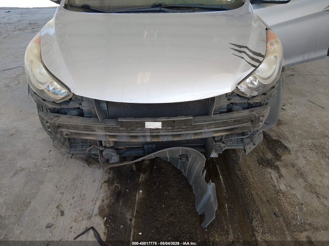 45017775 :رقم المزاد ، KMHDH4AE4DU864040 vin ، 2013 Hyundai Elantra Limited مزاد بيع