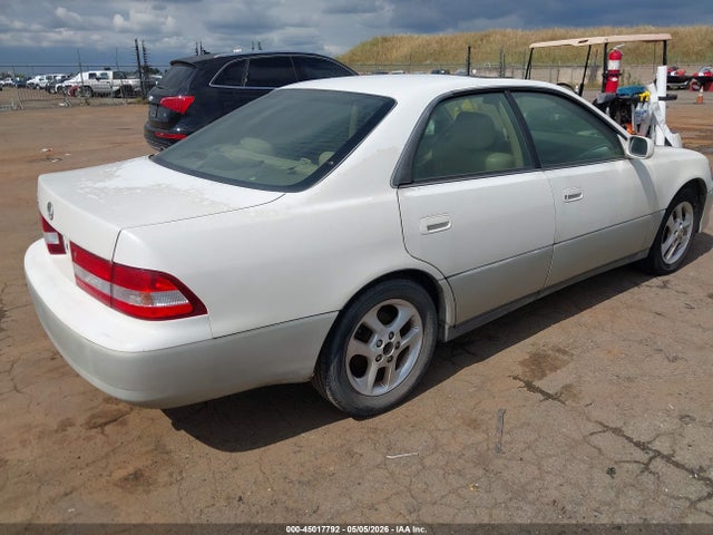 45017792 :رقم المزاد ، JT8BF28G210303141 vin ، 2001 Lexus Es 300 مزاد بيع