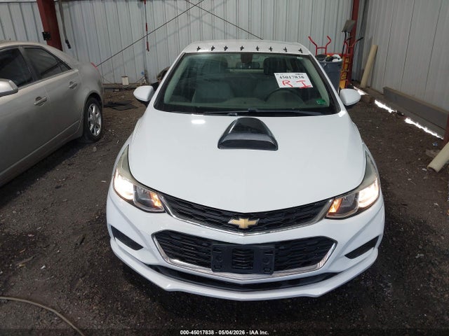 45017838 :رقم المزاد ، 1G1BC5SM7H7207087 vin ، 2017 Chevrolet Cruze Ls Auto مزاد بيع