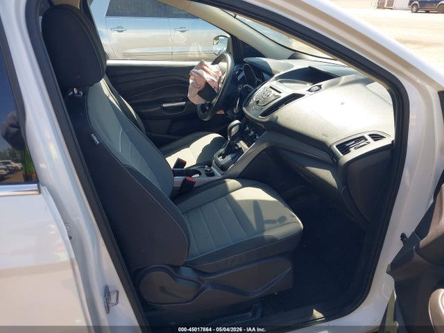 45017864 :رقم المزاد ، 1FMCU0G73FUB89440 vin ، 2015 Ford Escape Se مزاد بيع