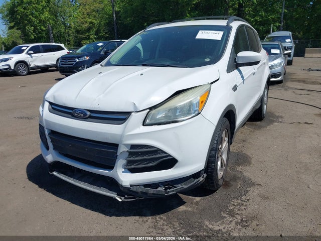 45017864 :رقم المزاد ، 1FMCU0G73FUB89440 vin ، 2015 Ford Escape Se مزاد بيع