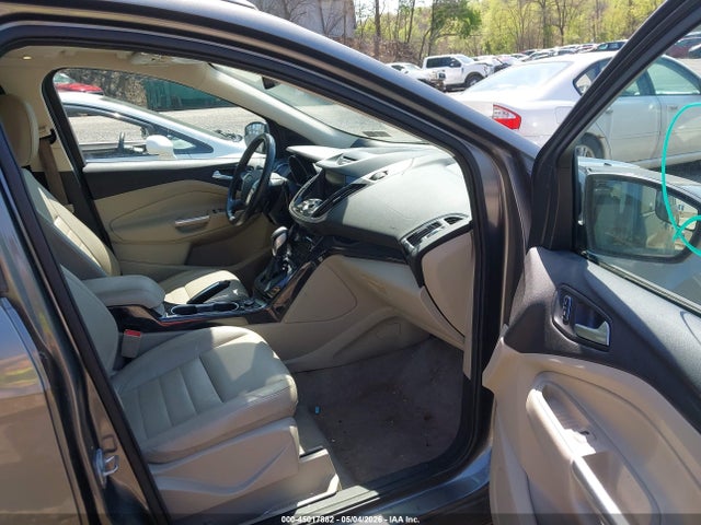 45017882 :رقم المزاد ، 1FMCU9J96EUD33253 vin ، 2014 Ford Escape Titanium مزاد بيع