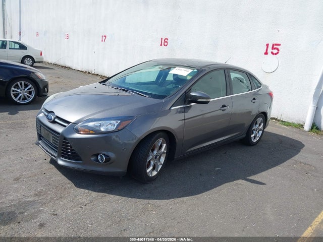 Ford Focus Titanium 2014 1FADP3J24EL238153 Image 2