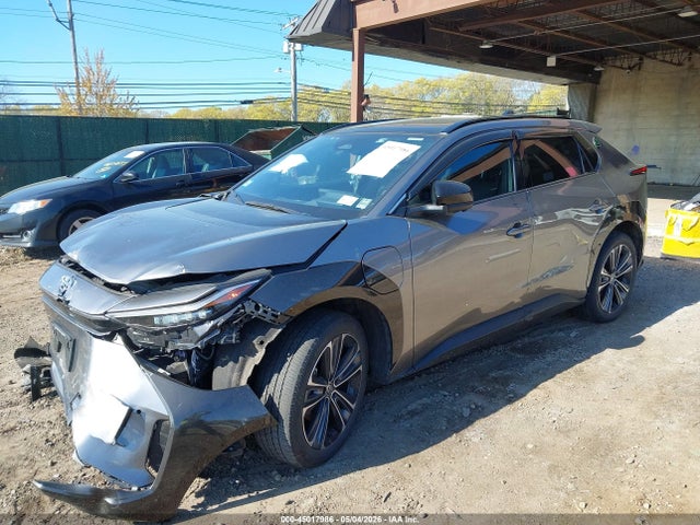 2023 Toyota Bz4x Limited მანქანა იყიდება აუქციონზე, vin: JTMABACA2PA043378, აუქციონის ნომერი: 45017986