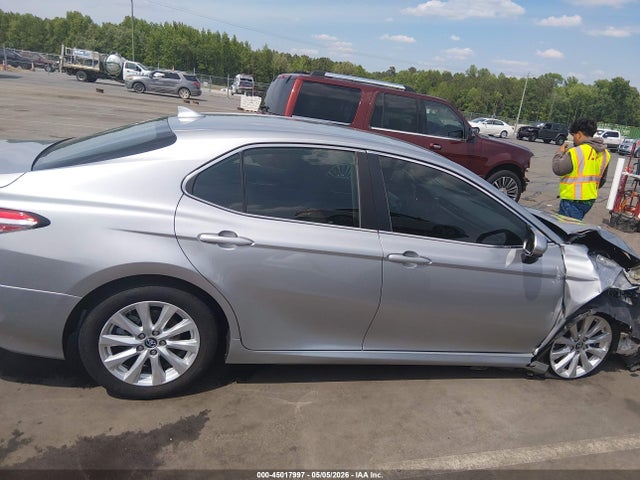 Продаж на аукціоні авто 2019 Toyota Camry Le, vin: 4T1B11HK9KU797227, номер лоту: 45017997