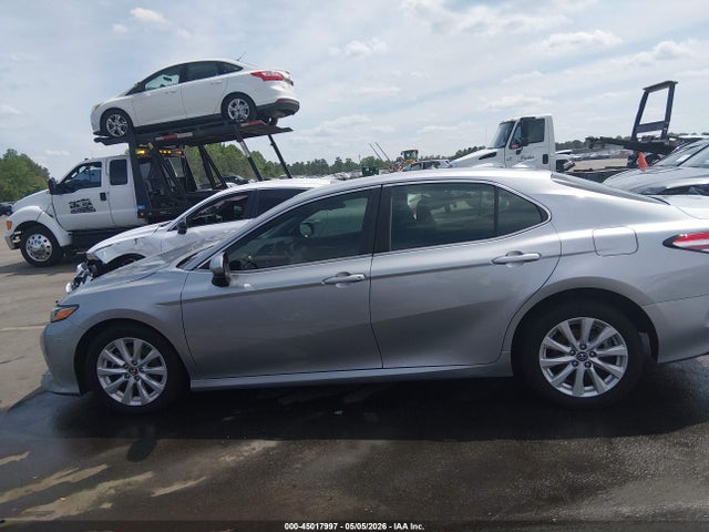 Продаж на аукціоні авто 2019 Toyota Camry Le, vin: 4T1B11HK9KU797227, номер лоту: 45017997