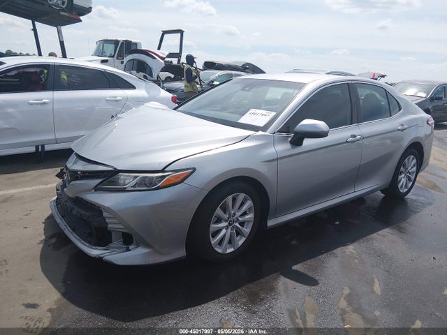 Продаж на аукціоні авто 2019 Toyota Camry Le, vin: 4T1B11HK9KU797227, номер лоту: 45017997