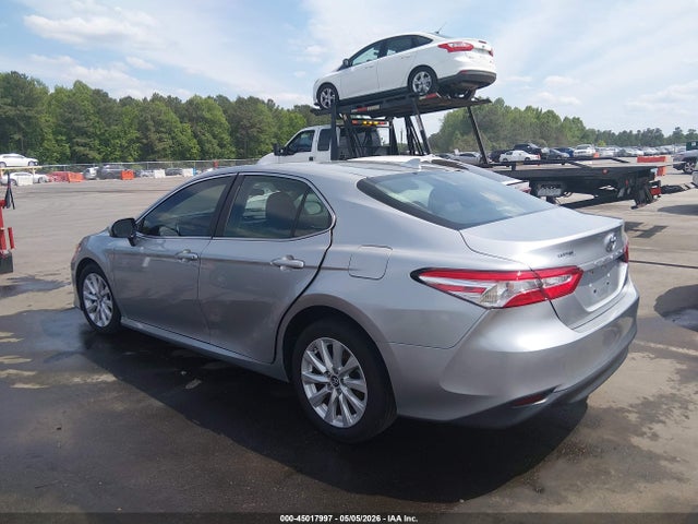 Продаж на аукціоні авто 2019 Toyota Camry Le, vin: 4T1B11HK9KU797227, номер лоту: 45017997