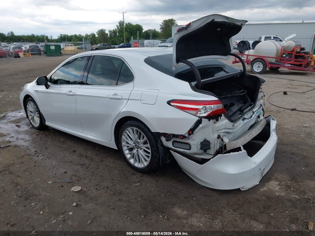 Продаж на аукціоні авто 2020 Toyota Camry Xle Hybrid, vin: 4T1F31AK8LU520107, номер лоту: 45018009