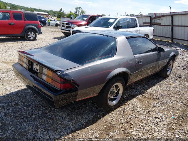 Продажа на аукционе авто 1987 Chevrolet Camaro, vin: 1G1FP21S3HL135896, номер лота: 45018024