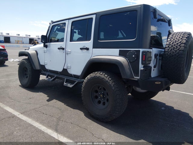 1C4BJWDG8HL747372 Jeep Wrangler Unlimited Sport 4x4