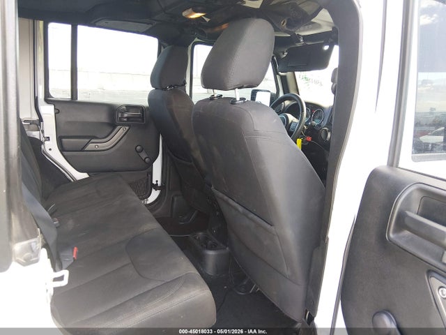 1C4BJWDG8HL747372 Jeep Wrangler Unlimited Sport 4x4