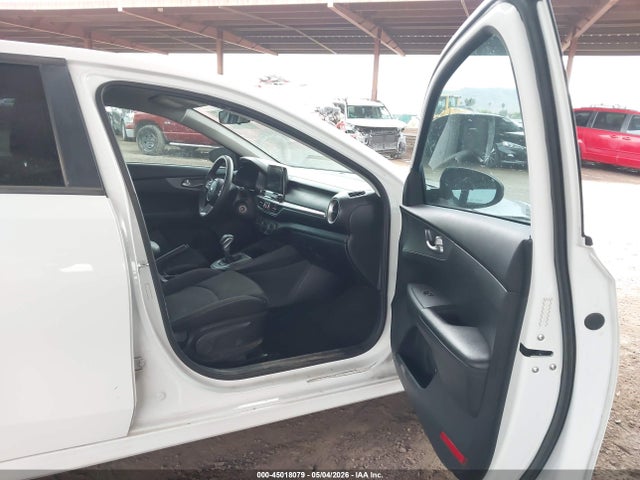 45018079 :رقم المزاد ، 3KPF24AD7ME349621 vin ، 2021 Kia Forte Lxs مزاد بيع