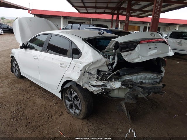 45018079 :رقم المزاد ، 3KPF24AD7ME349621 vin ، 2021 Kia Forte Lxs مزاد بيع