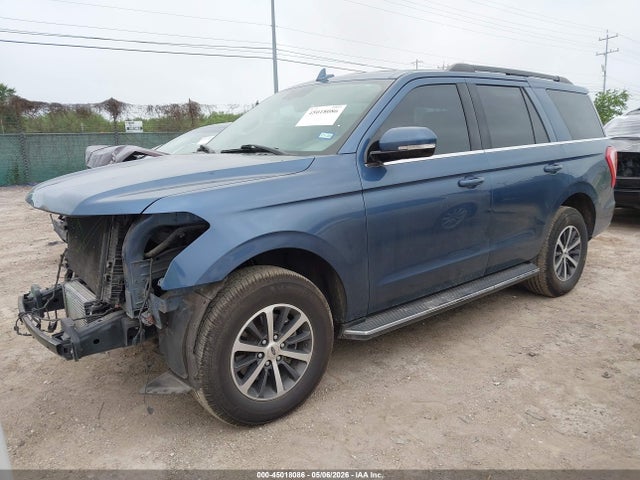 Ford Expedition Xlt 2018 1FMJU1HTXJEA33925 Image 2