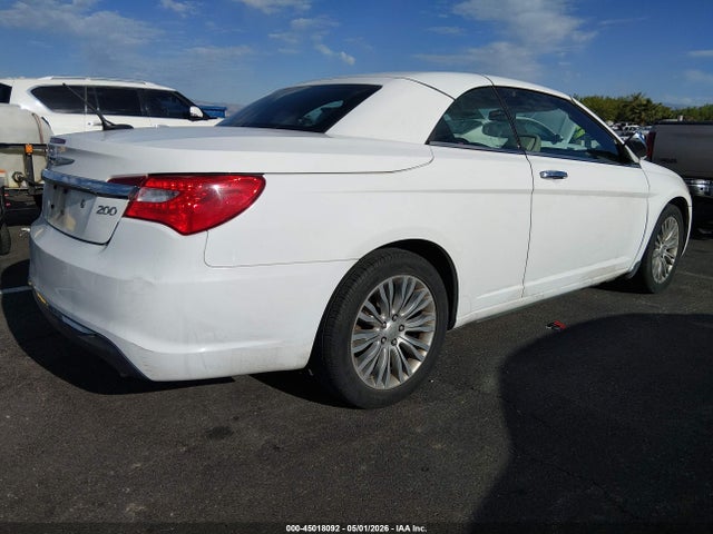 2013 Chrysler 200 Limited მანქანა იყიდება აუქციონზე, vin: 1C3BCBFG3DN539841, აუქციონის ნომერი: 45018092