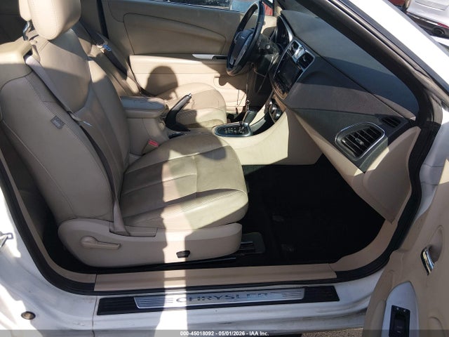 2013 Chrysler 200 Limited მანქანა იყიდება აუქციონზე, vin: 1C3BCBFG3DN539841, აუქციონის ნომერი: 45018092